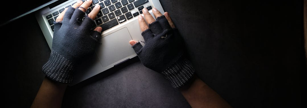 Siautėja sukčiai internete, kaip apsisaugoti? Siautėja sukčiai internete, kaip apsisaugoti?